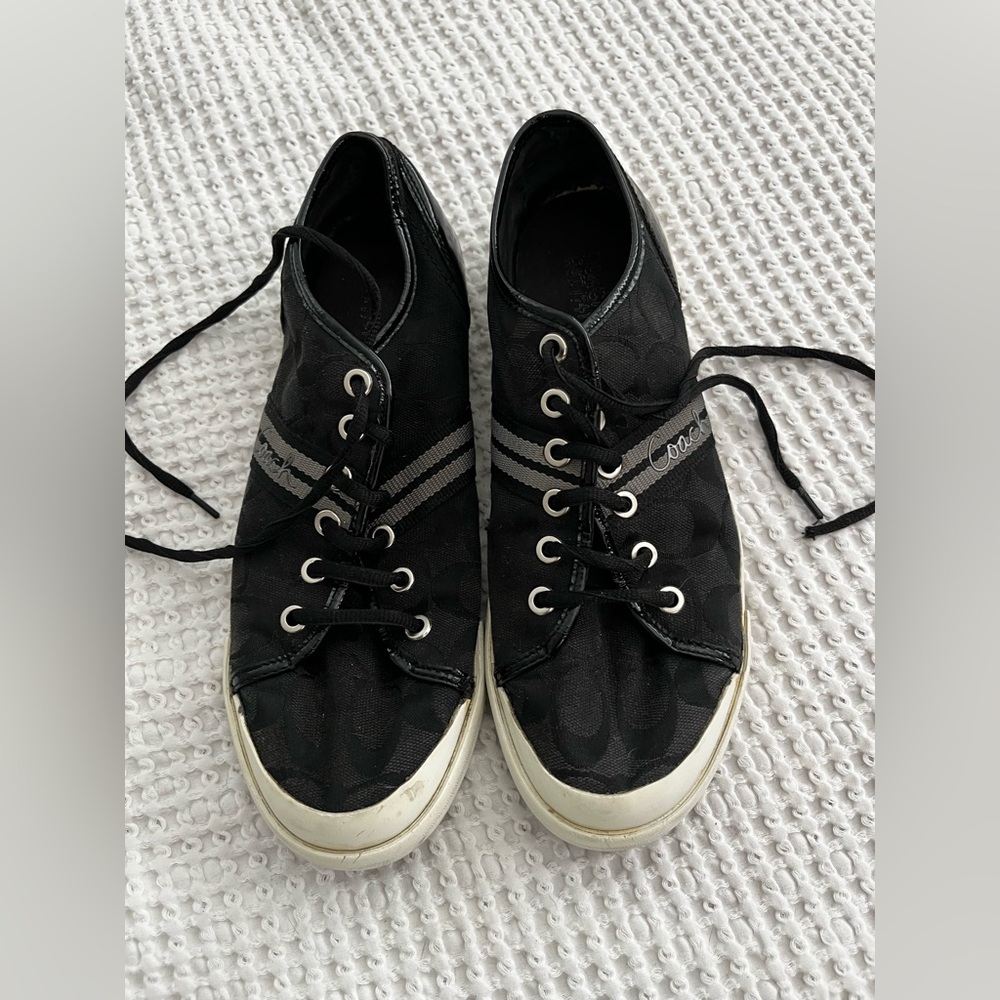 🥳 Coach Black and White Women's Sneakers